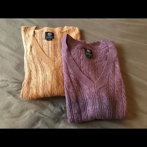 Lot of 2 American Eagle Women’s Sweaters - Medium